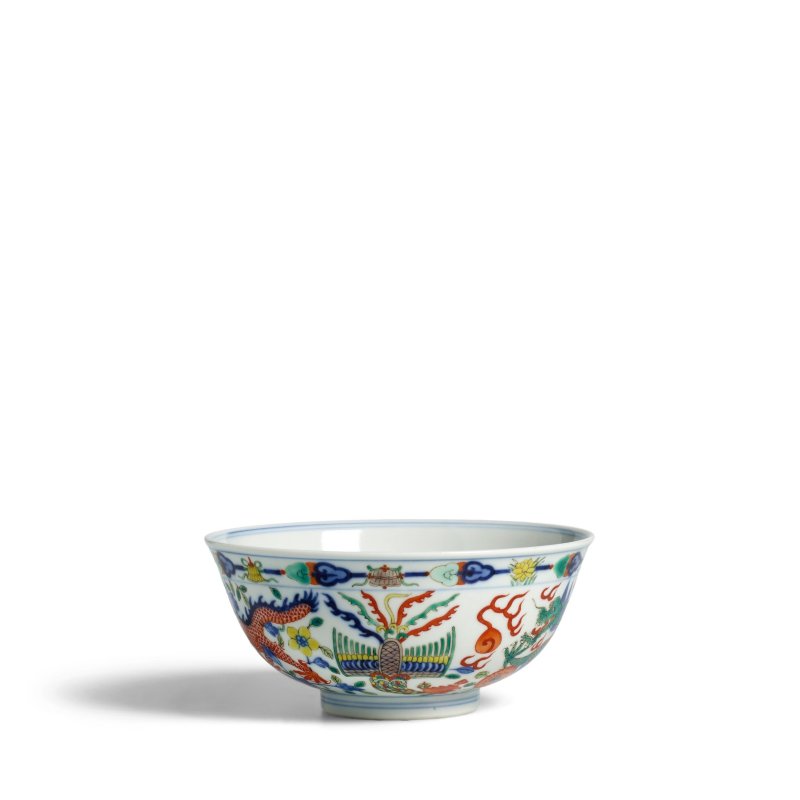 清光緒 青花「大清光緒年製」楷書款 五彩龍鳳紋碗 | A WUCAI 'DRAGON AND PHOENIX' BOWL - 图9