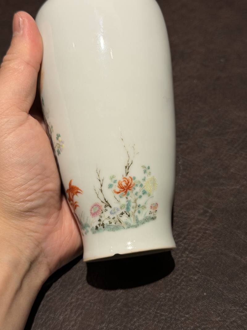 清 粉彩松鼠葡萄纹瓶 - 图7