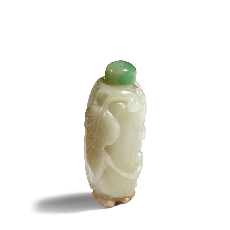1880-1940 青白玉雕「瓜瓞綿綿」鼻煙壺一件 | A CELADON JADE 'GOURD AND BUTTERFLY' SNUFF BOTTLE - 图2