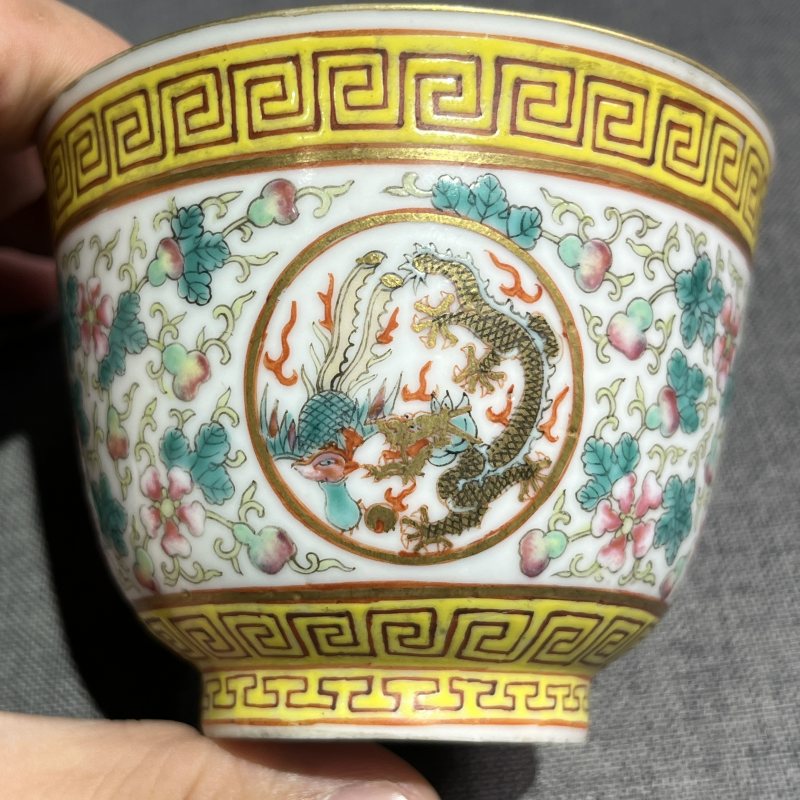 清光绪粉彩福禄万代茶杯 - 图6