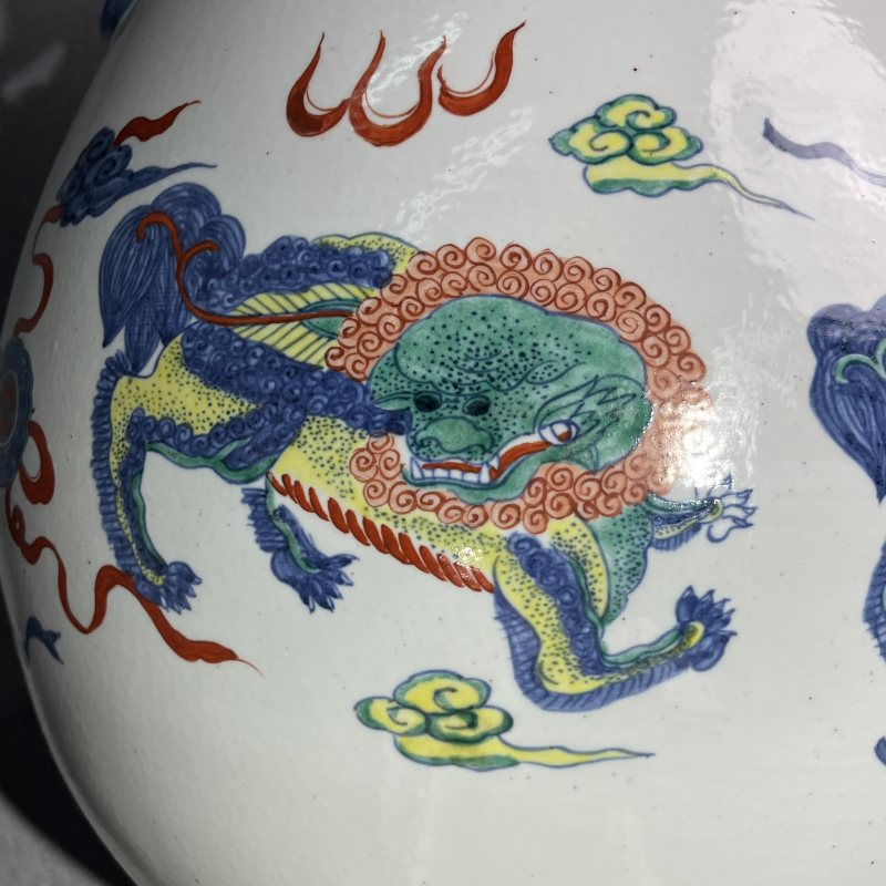 清斗彩瑞兽纹象耳尊 - 图6
