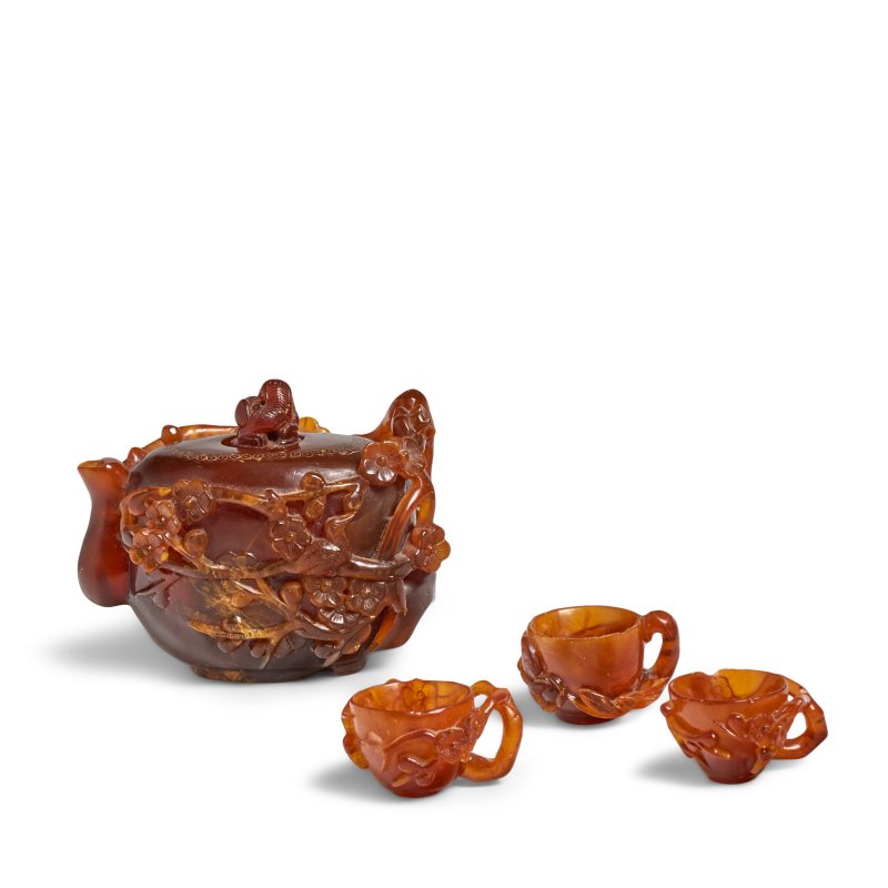 十九世紀 琥珀雕梅花紋茶具一組四件 | A GROUP OF FOUR AMBER CARVED 'PRUNUS' TEA VESSELS - 图5