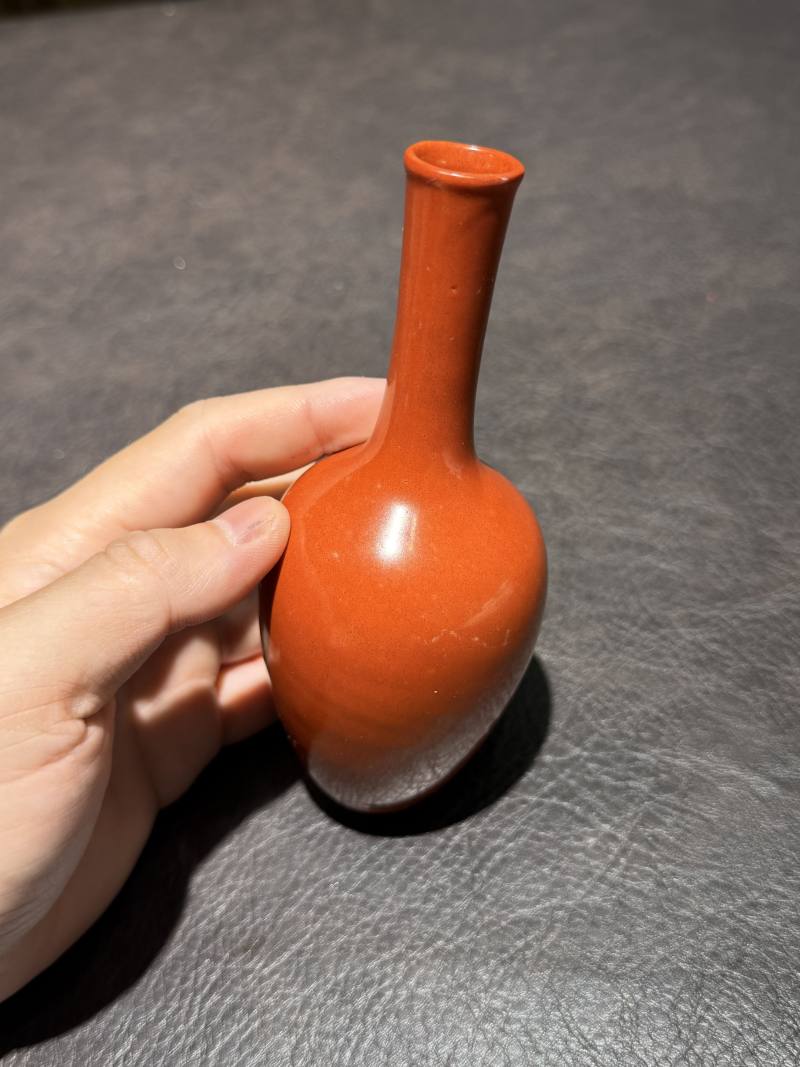 19世纪 珊瑚红釉长颈瓶（带盒） - 图4