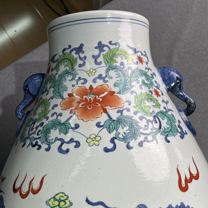 清斗彩瑞兽纹象耳尊 - 图7
