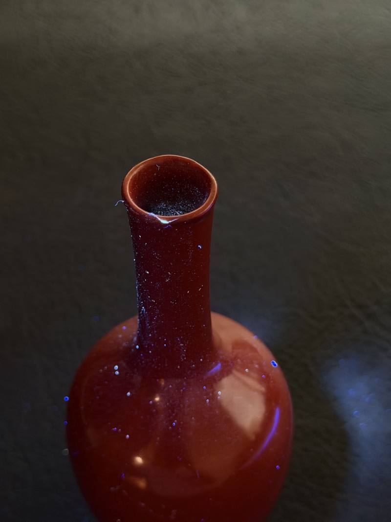 19世纪 珊瑚红釉长颈瓶（带盒） - 图10
