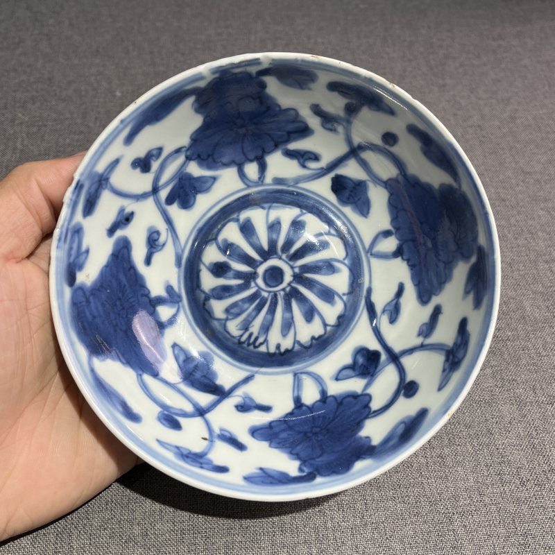 明晚期青花花卉卧足碗 - 图4