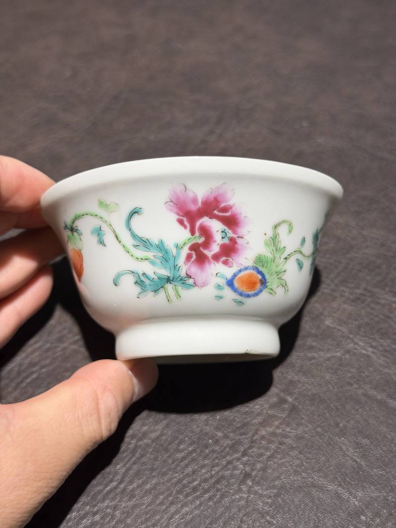 清雍正 粉彩折枝花卉纹茶圆 - 图2