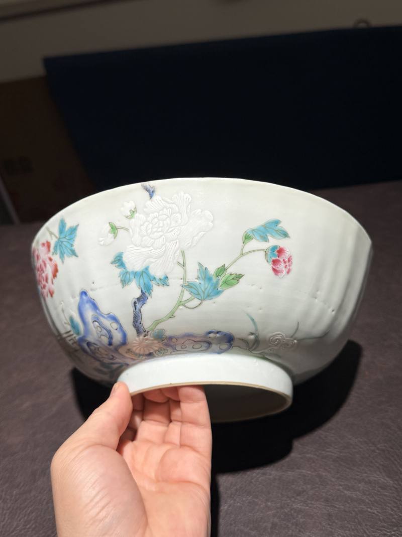 清乾隆 粉彩庭院花卉大碗 - 图4