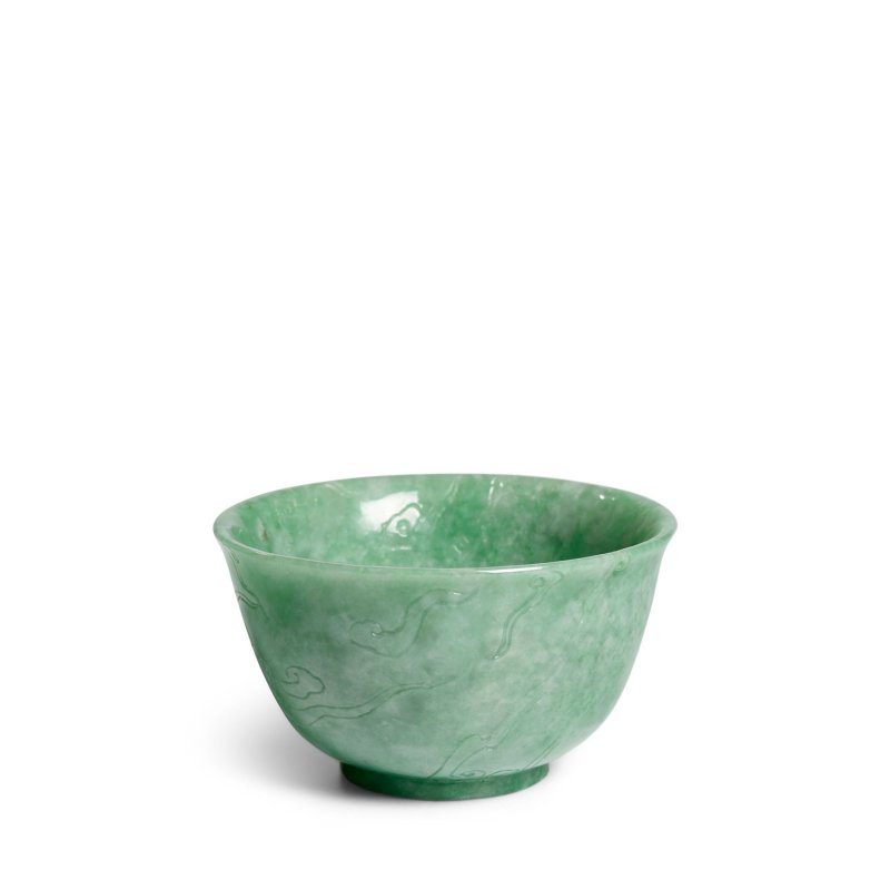 二十世紀 翠玉雕茶杯及蓋托成套 | A JADEITE CUP SET - 图3