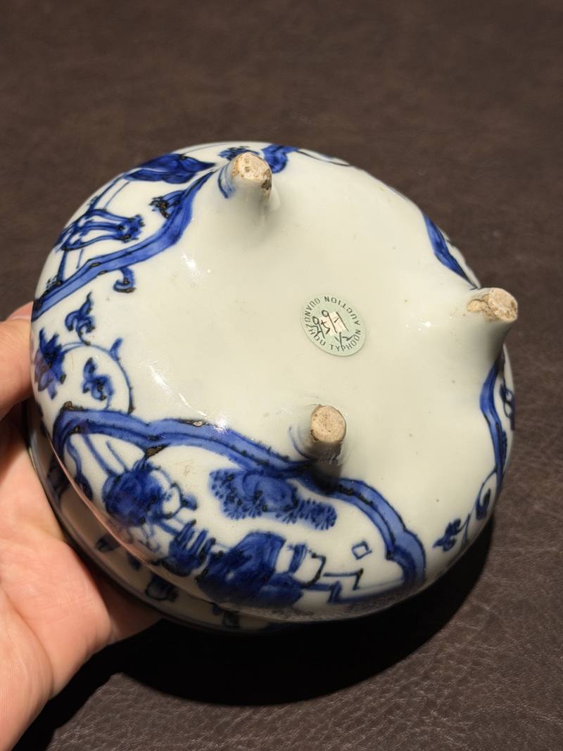 明万历 青花人物故事纹三足炉 - 图17