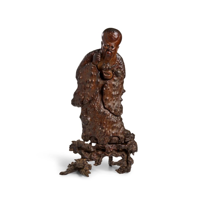 晚清 癭木雕壽老帶座立像 | A LARGE BURLWOOD CARVED FIGURE OF SHOULAO ON STAND - 图1