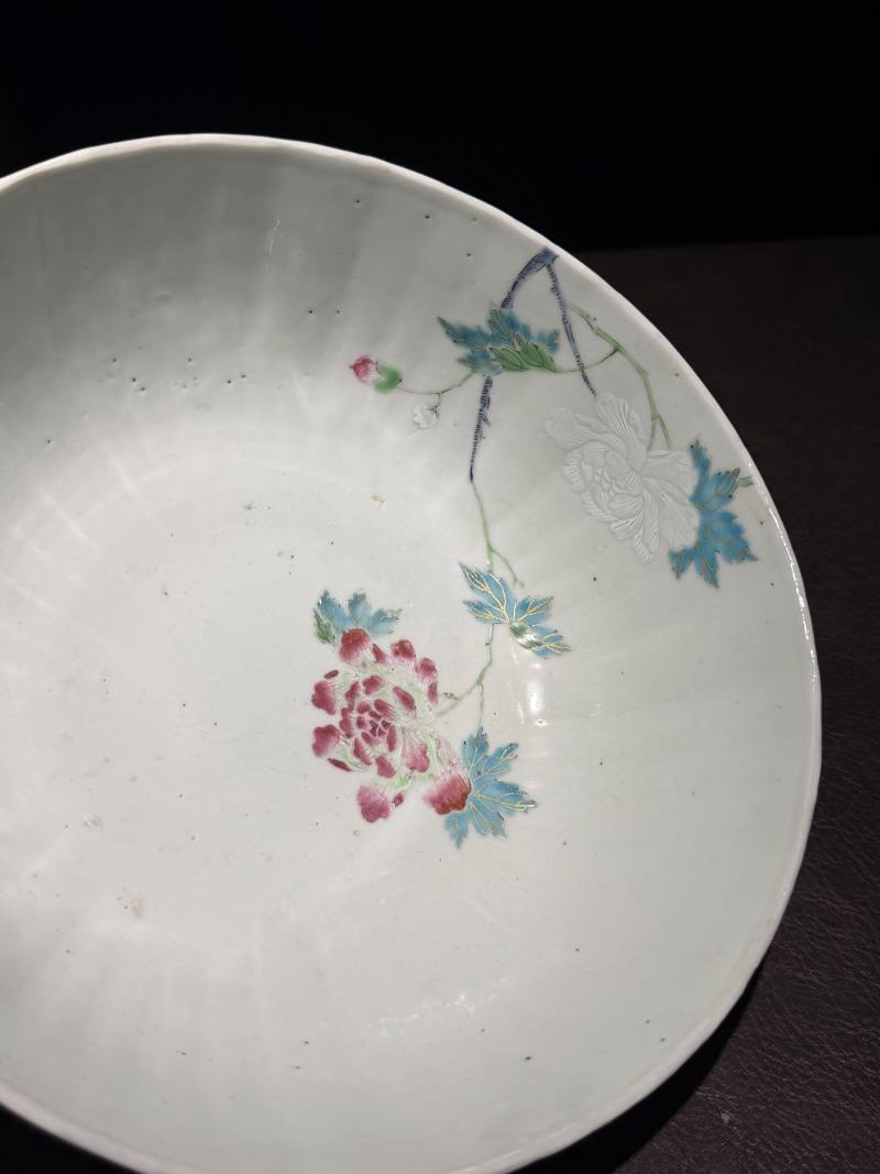 清乾隆 粉彩庭院花卉大碗 - 图7