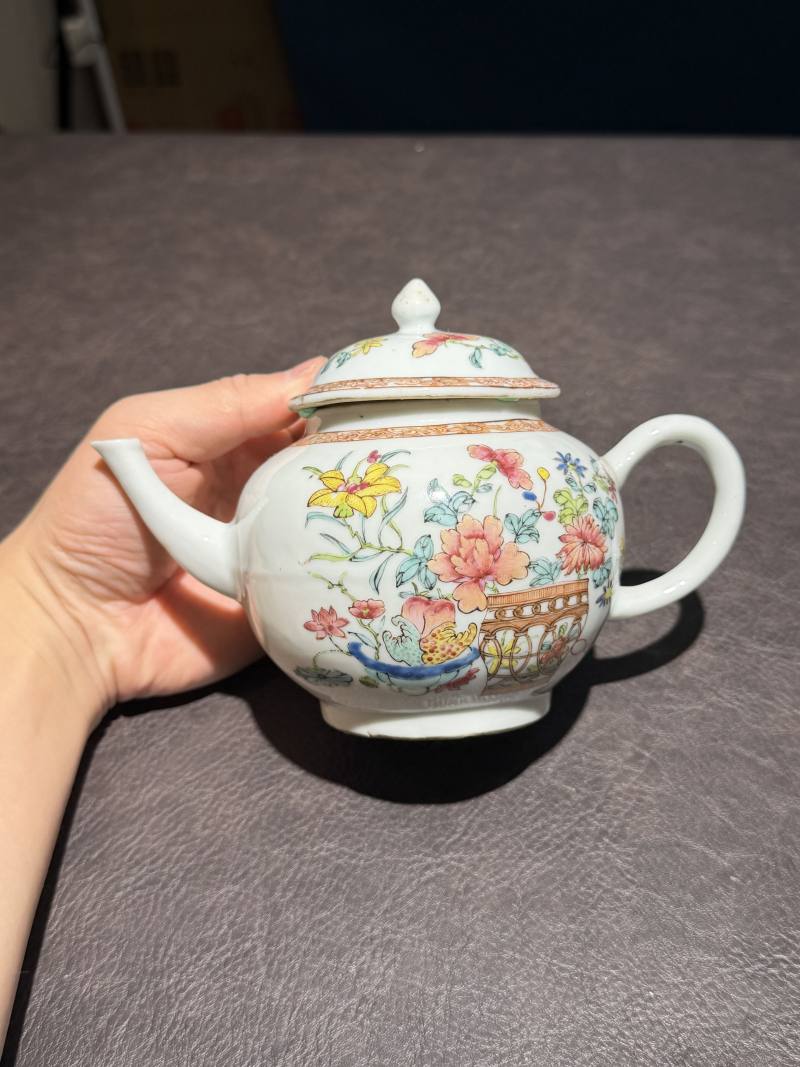 清雍正 广珐琅三果花卉纹茶壶 - 图2