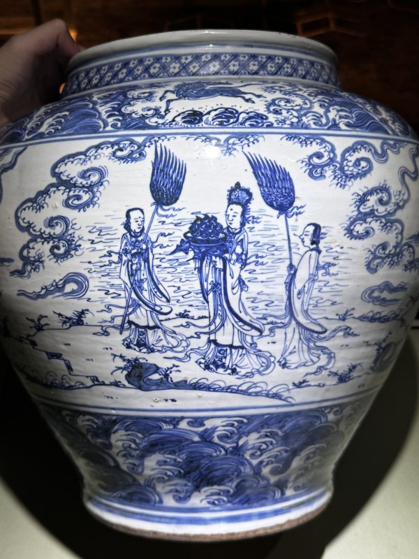 明正统 青花“西王母祝寿”、“三清对弈”、“八仙过海”图大罐 - 图2