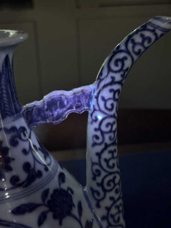 清乾隆 青花缠枝枇杷寿桃纹执壶 - 图36