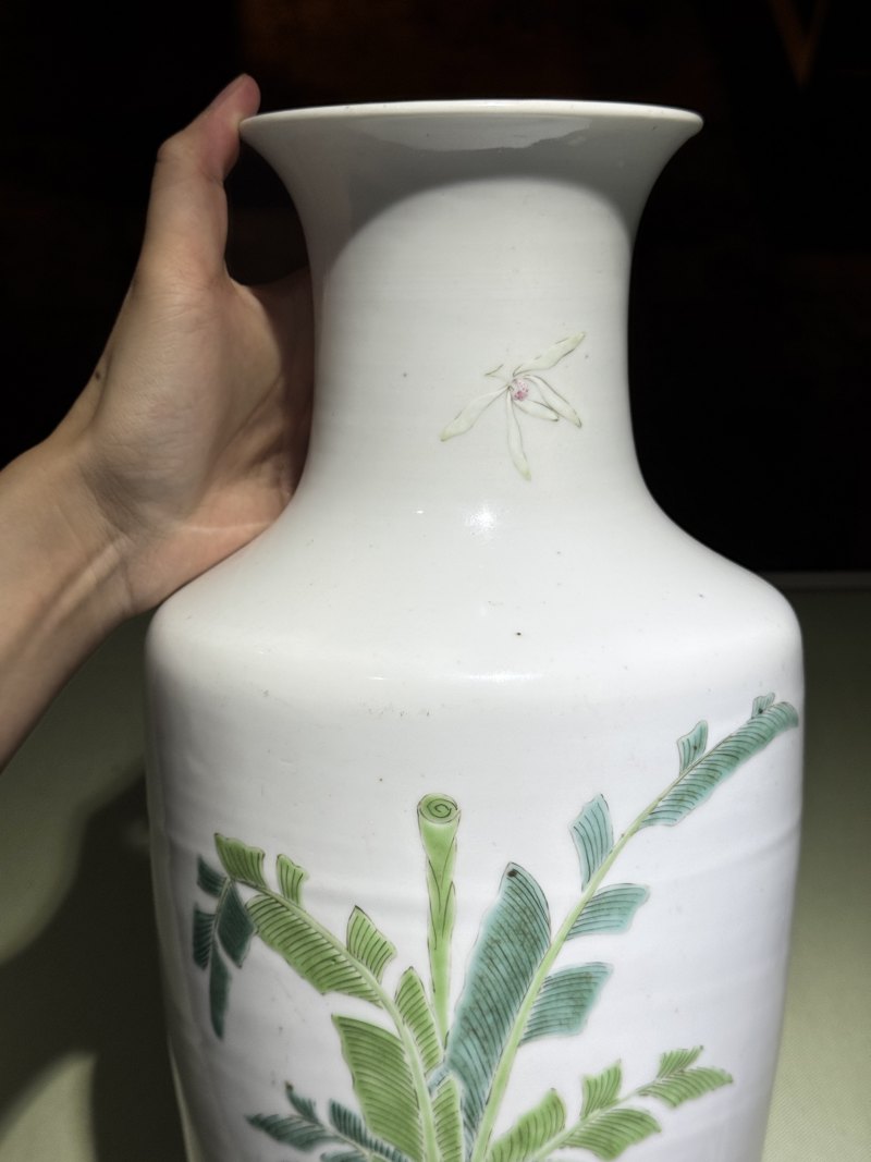 清雍正 粉彩仕女婴戏图软棒槌瓶 - 图12