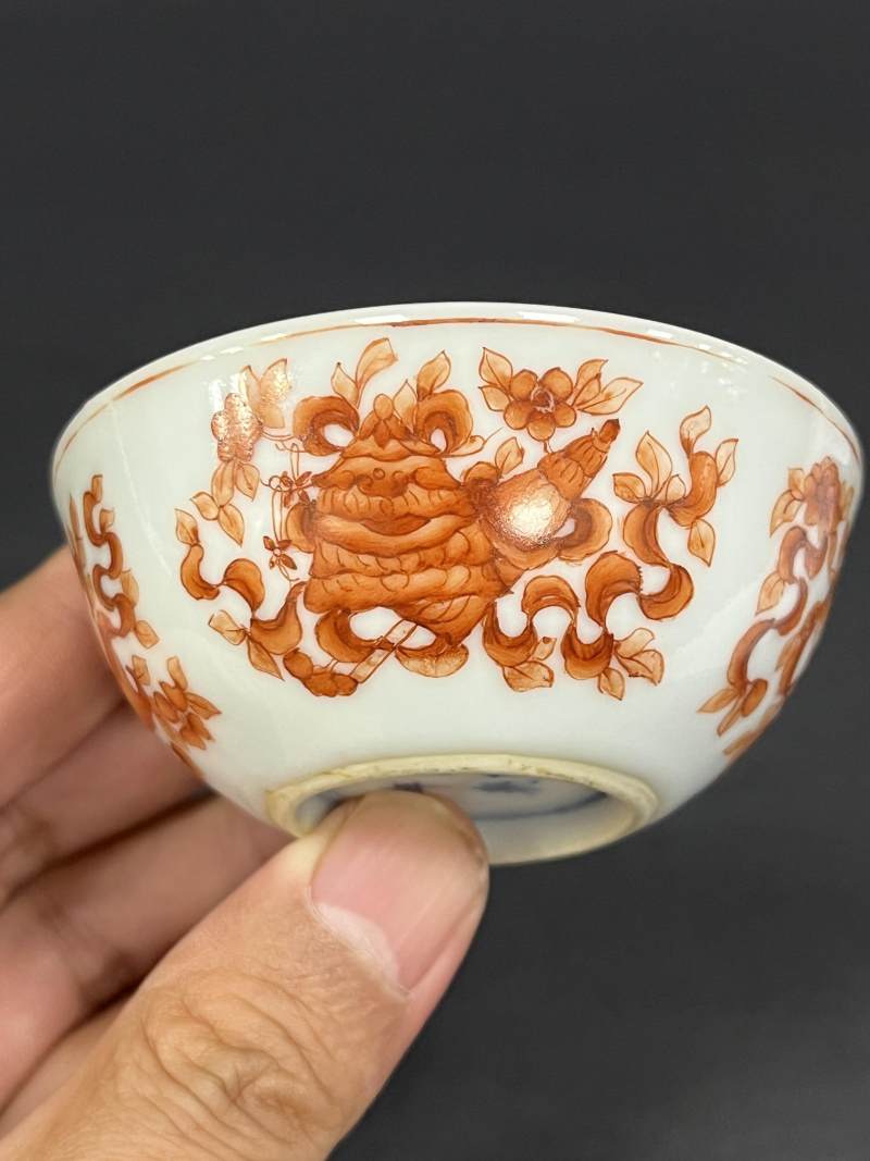 清光绪 矾红八宝纹卧足杯 - 图4