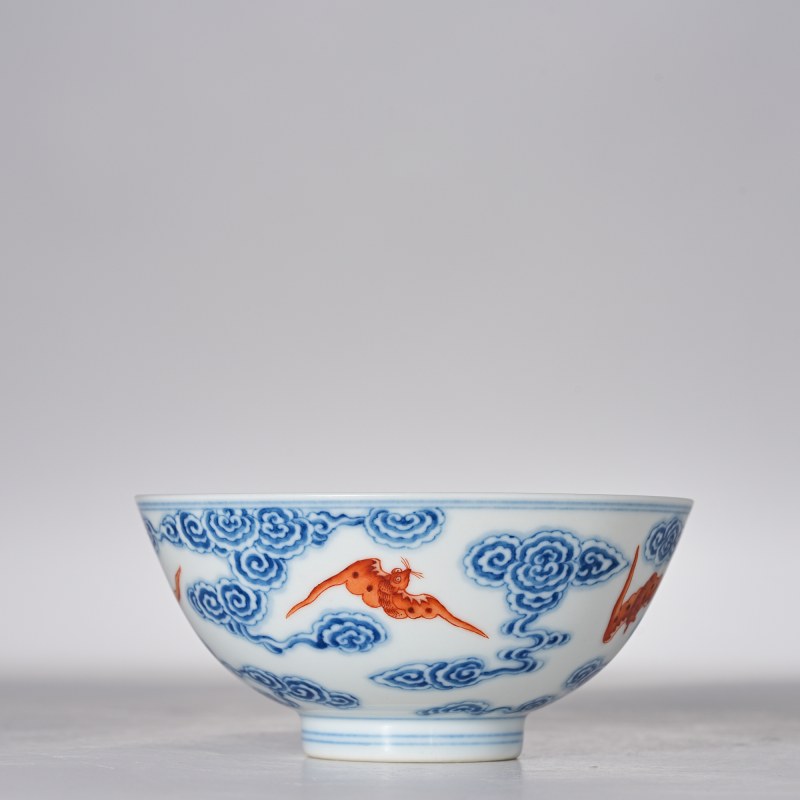 清宣统 青花云蝠纹碗