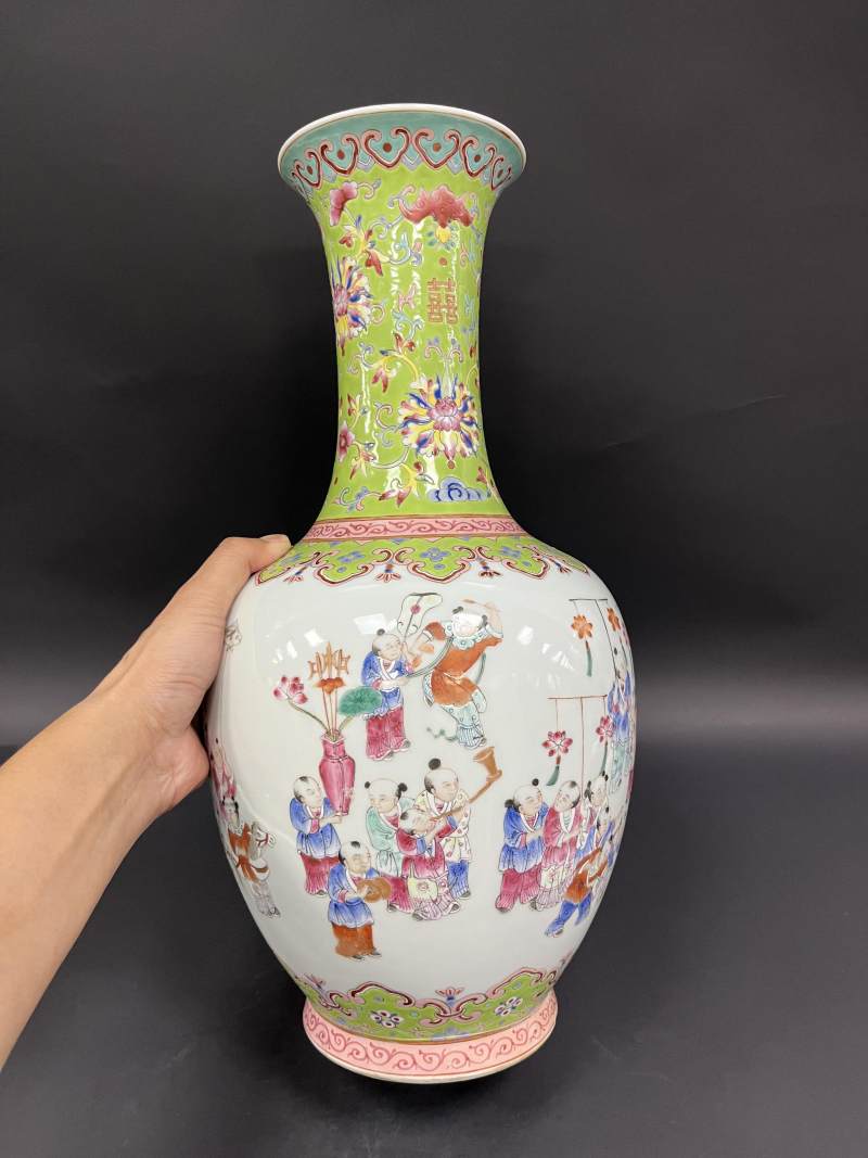 清道光 粉彩百子婴戏图瓶 - 图3