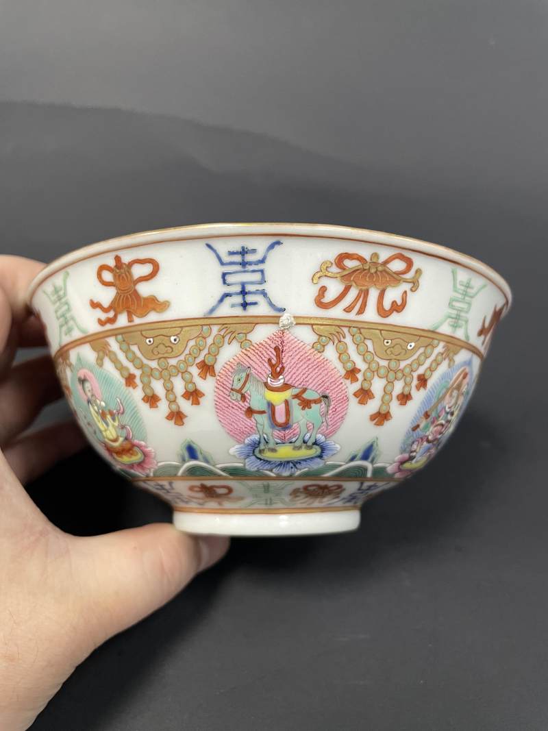清中期 粉彩七珍图碗一对 - 图3