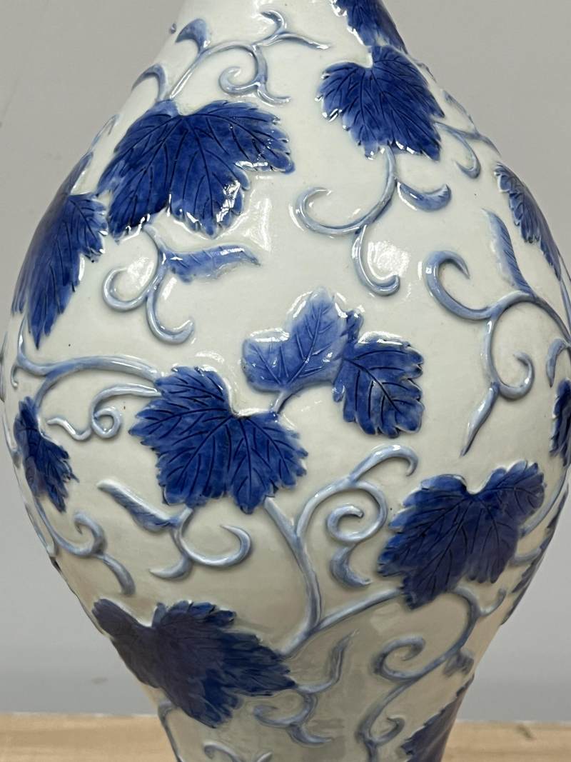 清 青花凸花瓜瓞连绵纹大葫芦瓶 - 图8