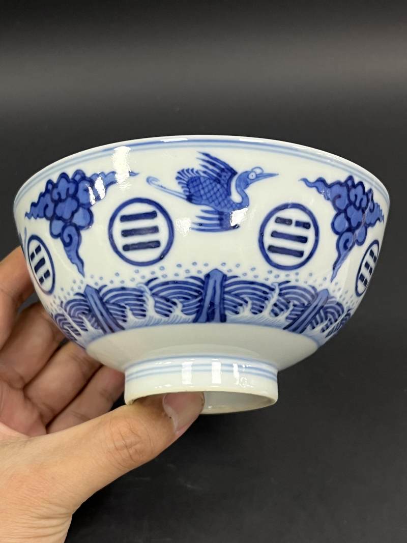 清光绪 青花云鹤八卦纹碗 - 图4