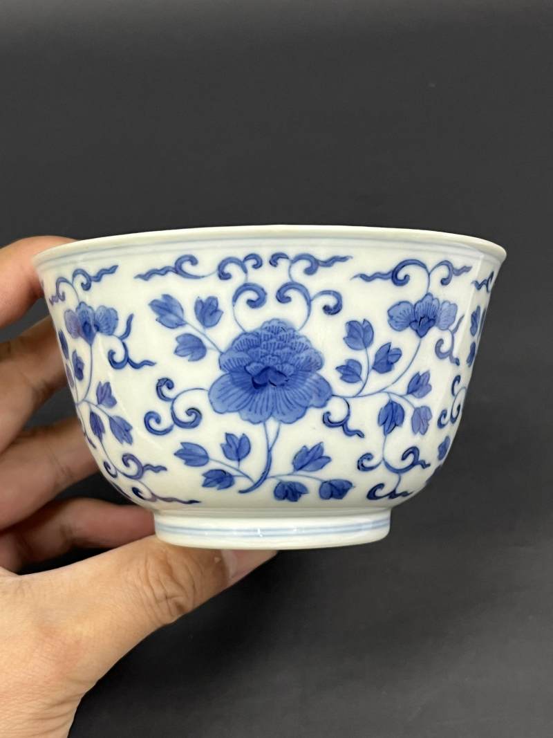 清道光 青花缠枝牡丹纹碗 - 图3