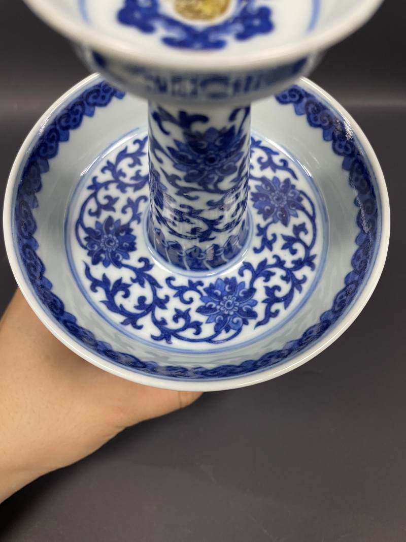 清道光 青花缠枝莲托八宝纹烛台 - 图10