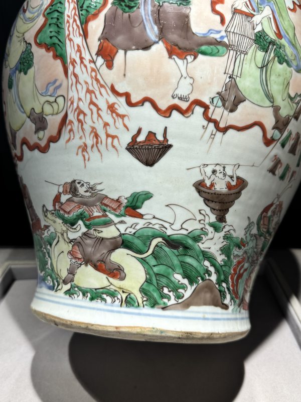 清康熙 青花五彩八仙闹海图大盖罐 - 图34
