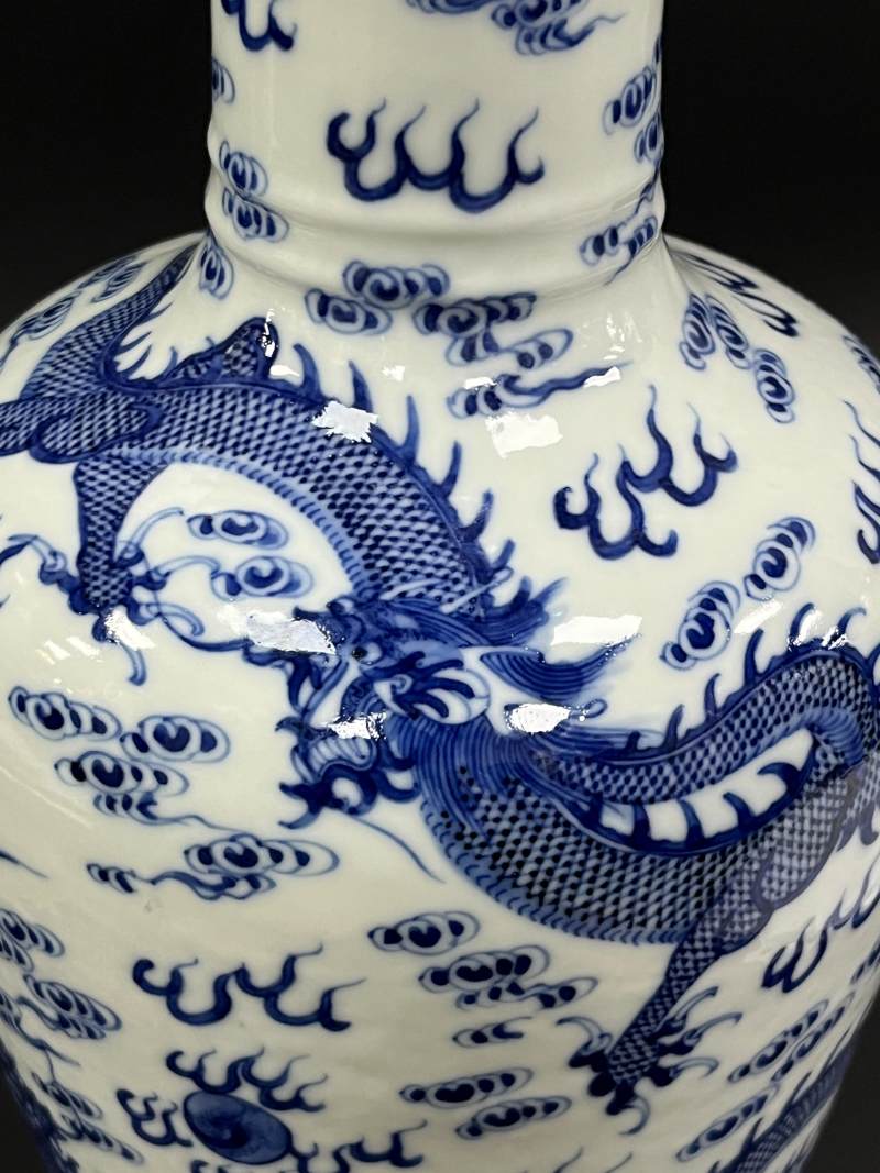 清晚期 青花云龙纹大莱菔瓶 - 图9