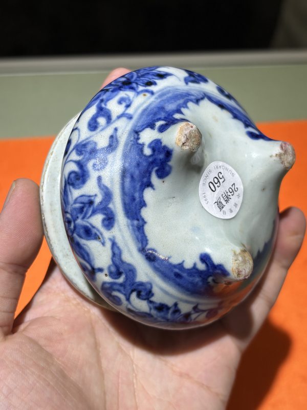 元 青花缠枝莲纹鬲式炉 - 图4