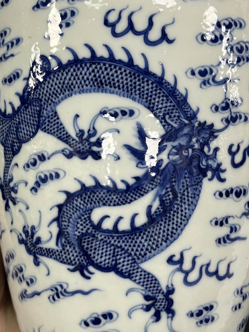 清晚期 青花云龙纹大莱菔瓶 - 图12