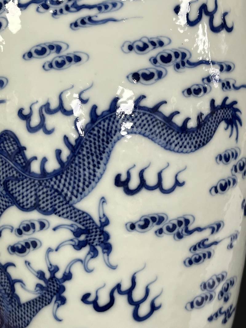 清晚期 青花云龙纹大莱菔瓶 - 图11