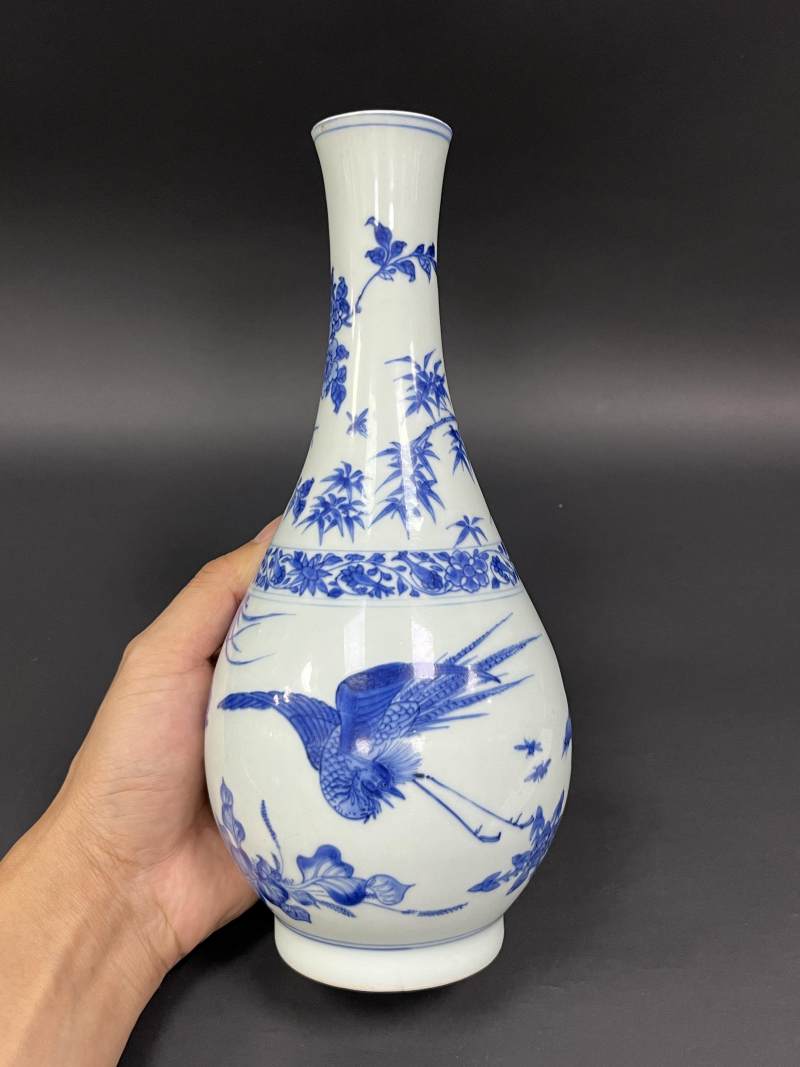 明崇祯 青花佛手花鸟纹瓶 - 图2