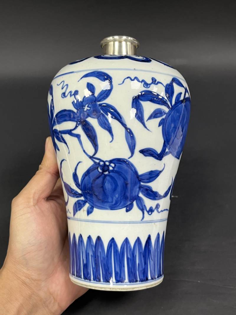 清雍正 青花瑞果纹梅瓶 - 图3