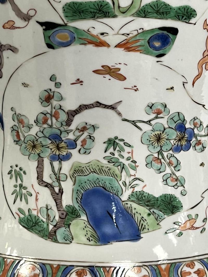 清康熙 五彩瑞兽花蝶纹将军罐一对 - 图55
