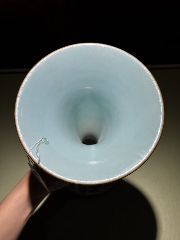 清乾隆 胭脂红彩描金云龙纹花觚 - 图15