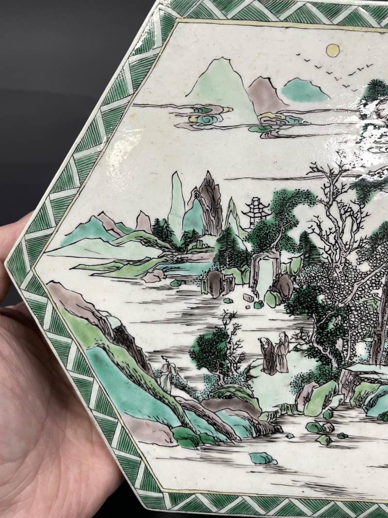 清康熙 素三彩山水人物纹六方几 - 图3