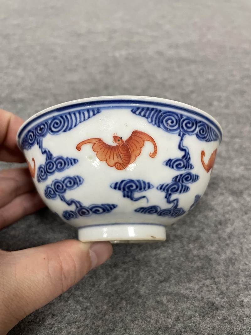 清光绪 青花矾红洪福齐天图杯、碗、盖碗、盘、匙八十三只 - 图119