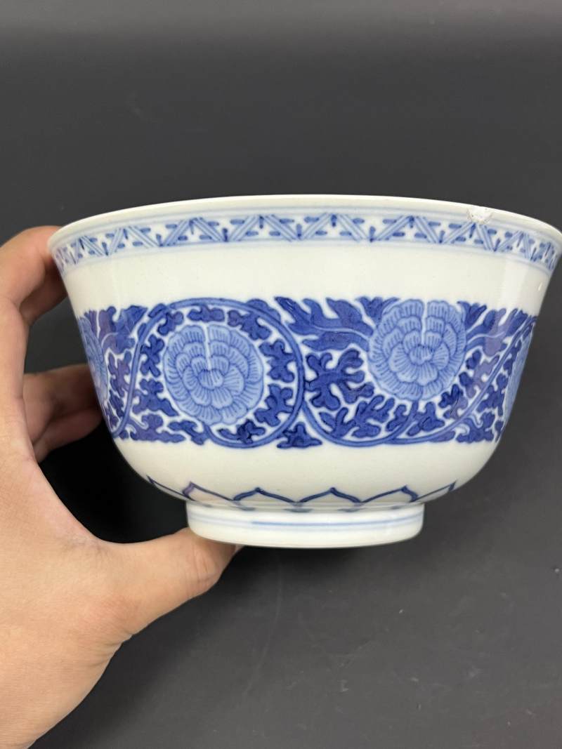清道光 青花缠枝花卉纹碗 - 图3