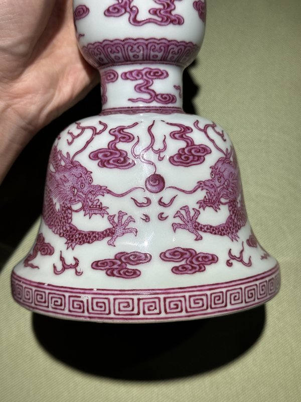 清乾隆 胭脂红彩描金云龙纹花觚 - 图10
