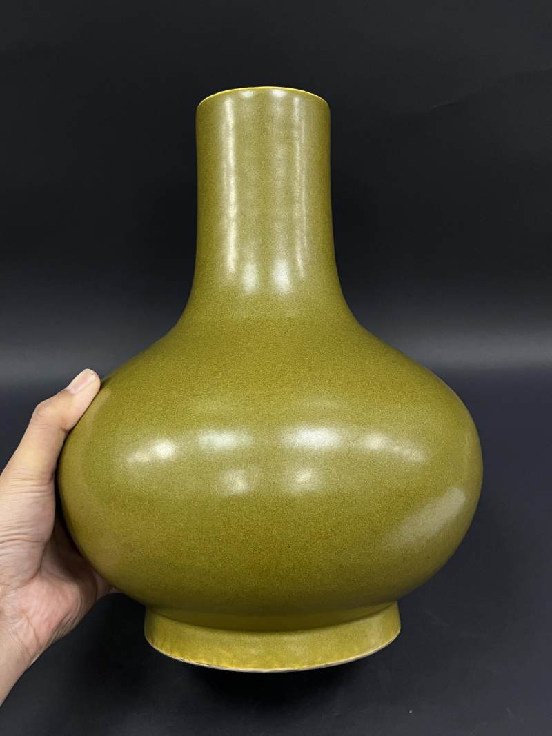 清光绪 茶叶末釉荸荠瓶 - 图4