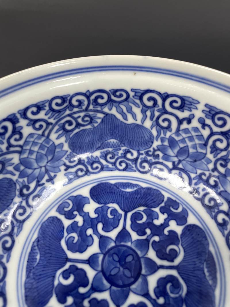 清宣统 内青花外粉彩荷塘图碗 - 图10
