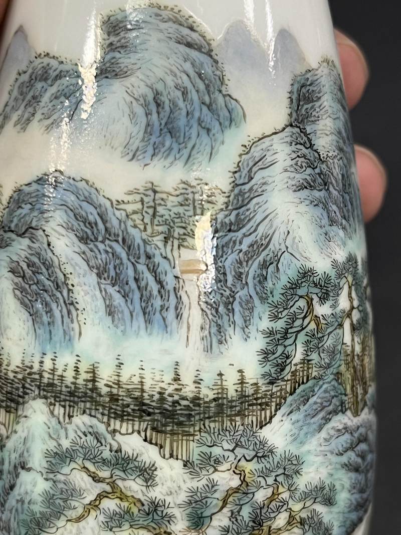 民国 粉彩山水人物纹瓶一对 - 图12