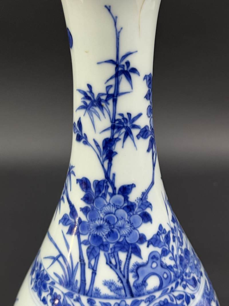 明崇祯 青花佛手花鸟纹瓶 - 图8