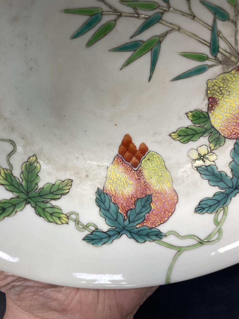 清光绪 粉彩过枝癞瓜纹大碗一对 - 图11