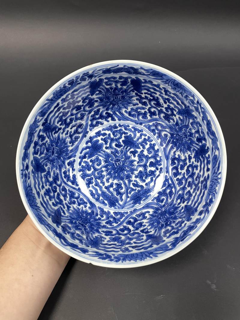 清康熙 青花缠枝莲纹大碗 - 图7