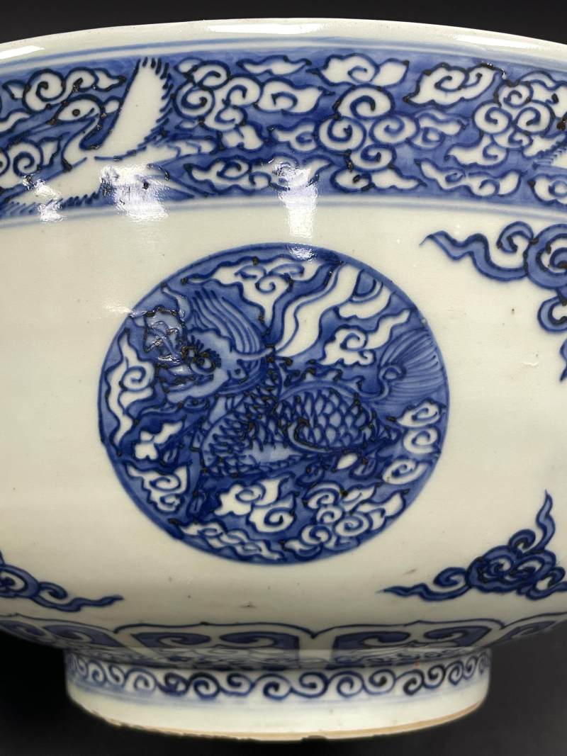 明晚期 青花内松鹿延年图外麒麟纹大碗 - 图11