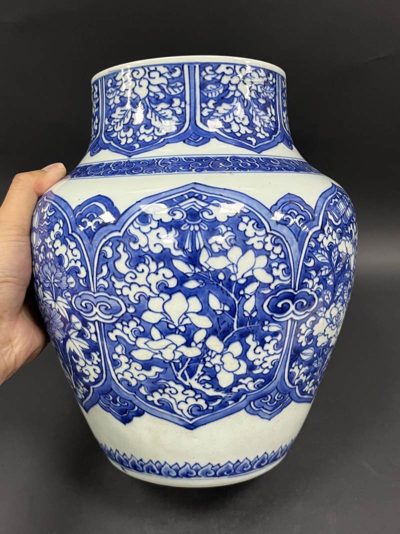 清康熙 青花缠枝莲杂宝纹罐 - 图6