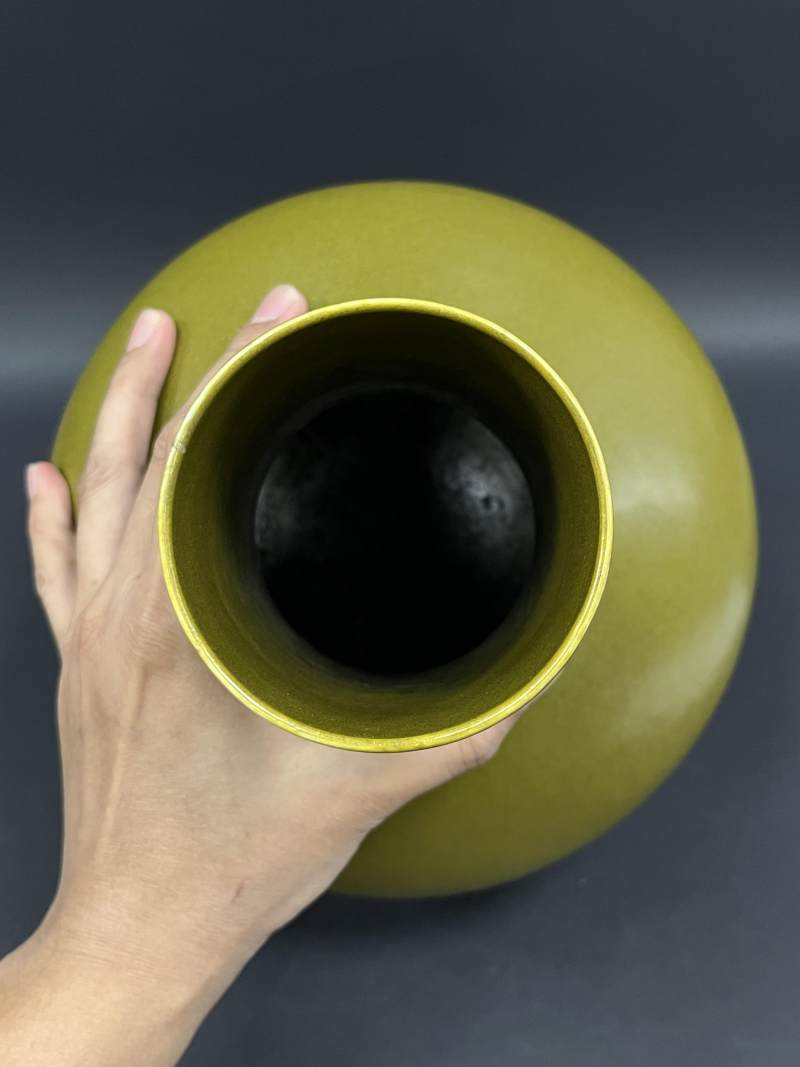 清光绪 茶叶末釉荸荠瓶 - 图5